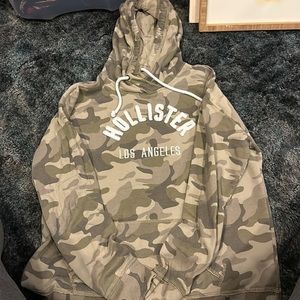 Hollister Camo hoodie sz LG